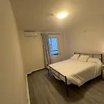 Cosy Apartment In Malaga 10\' From The Beach - Rene