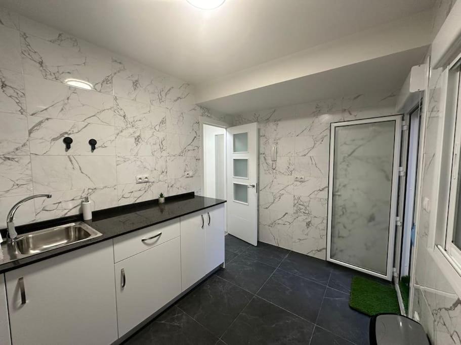 Apartment Cosy In 10' From The Beach - Rene *
